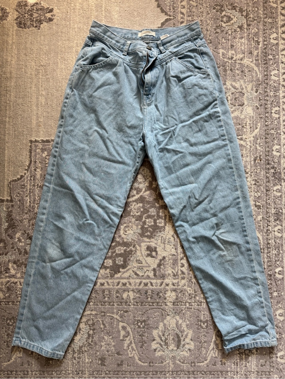 High-Rise Light Blue Women’s Jeans — Relaxed Tapered Silhouette